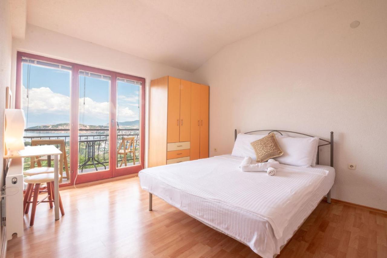 オフリドCasa Farmakアパートメント エクステリア 写真